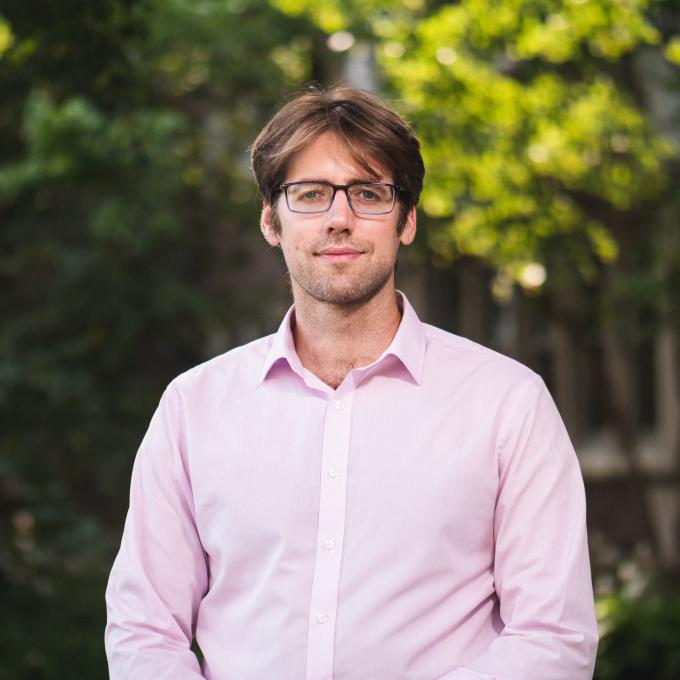 Headshot of David Warren